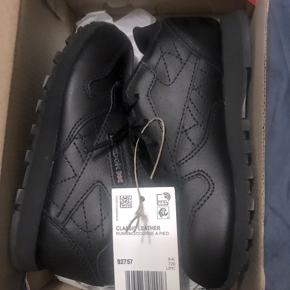 Kids Reebox black sz 10